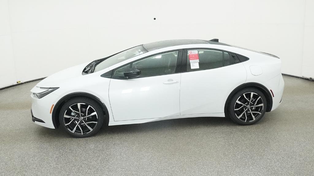 2026 Toyota Prius Plug-in Hybrid XSE - Photo 16