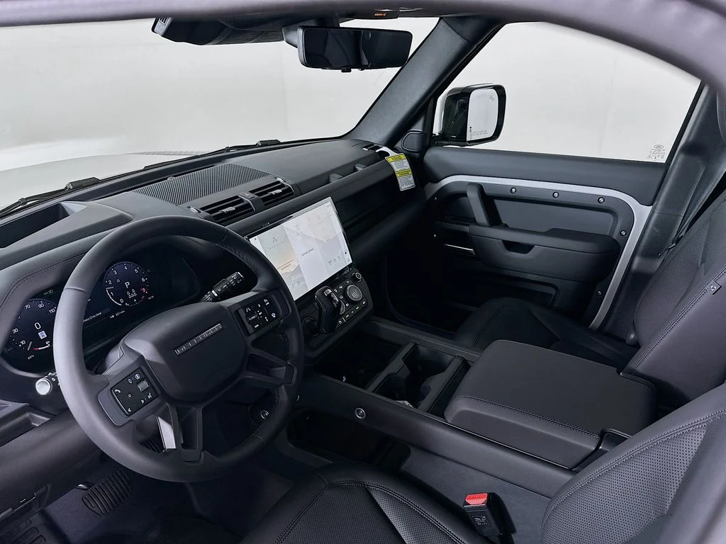 New 2026 Borasco Gray Metallic Land Rover S image 10