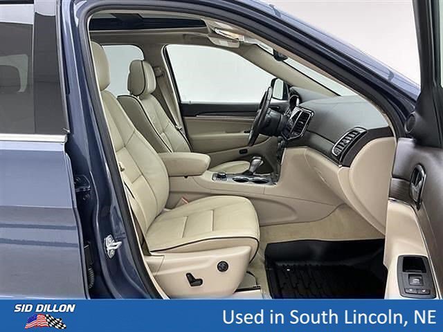 Used 2021 Slate Blue Pearlcoat Jeep Overland image 26