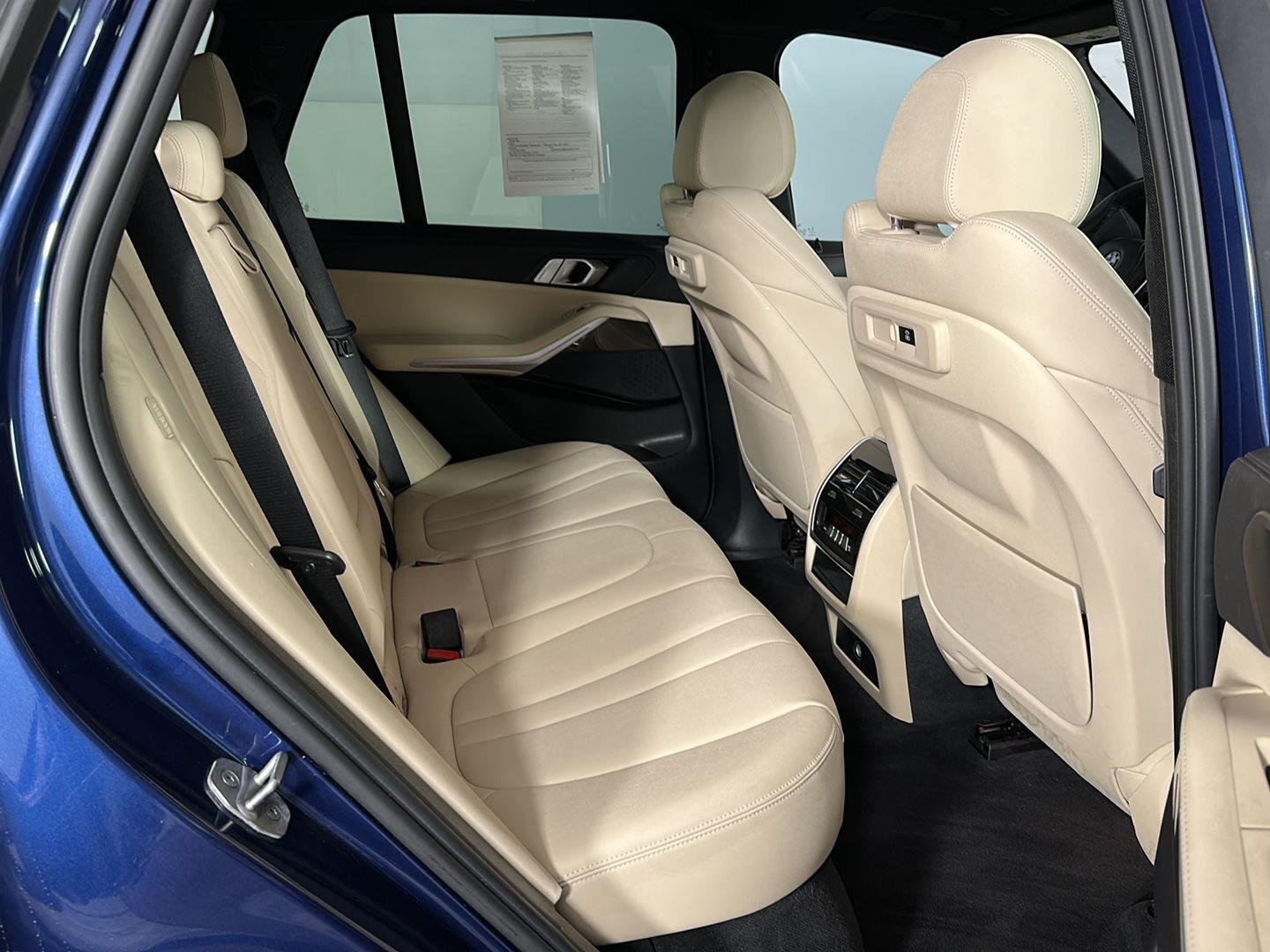 Used 2022 Phytonic Blue Metallic BMW xDrive40i image 4