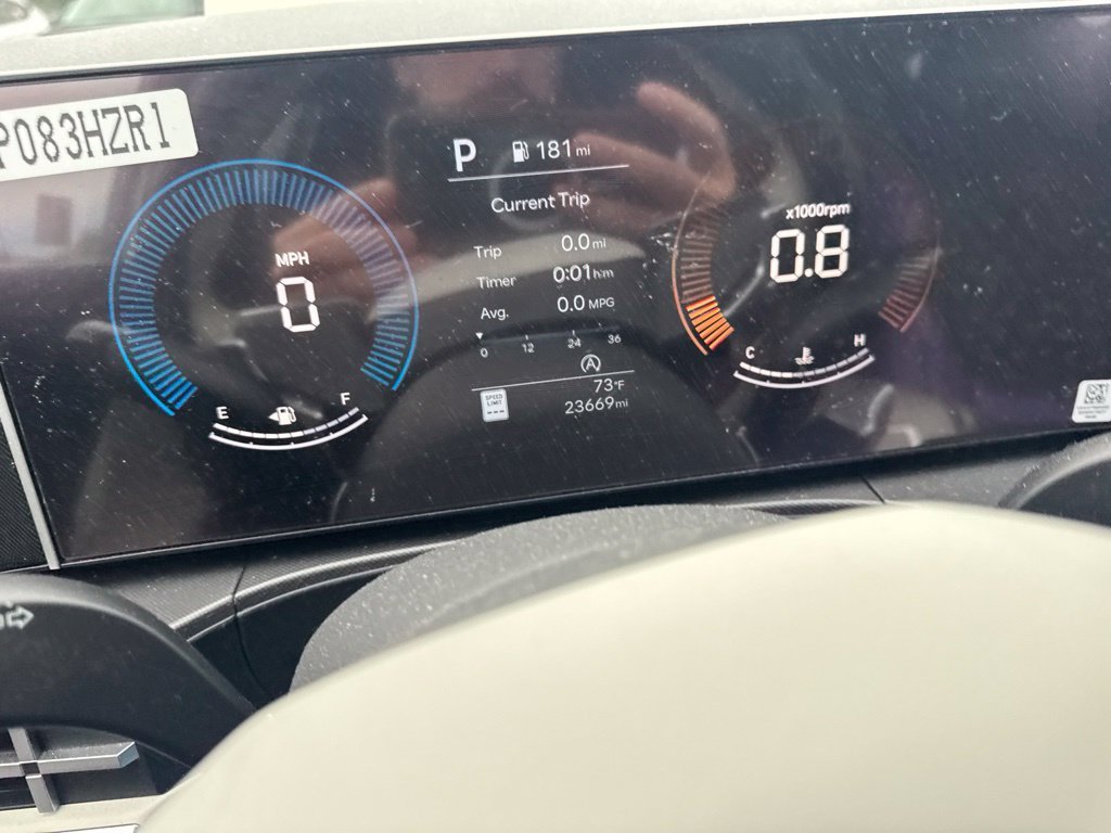 Used 2025 Silver Hyundai SE image 5