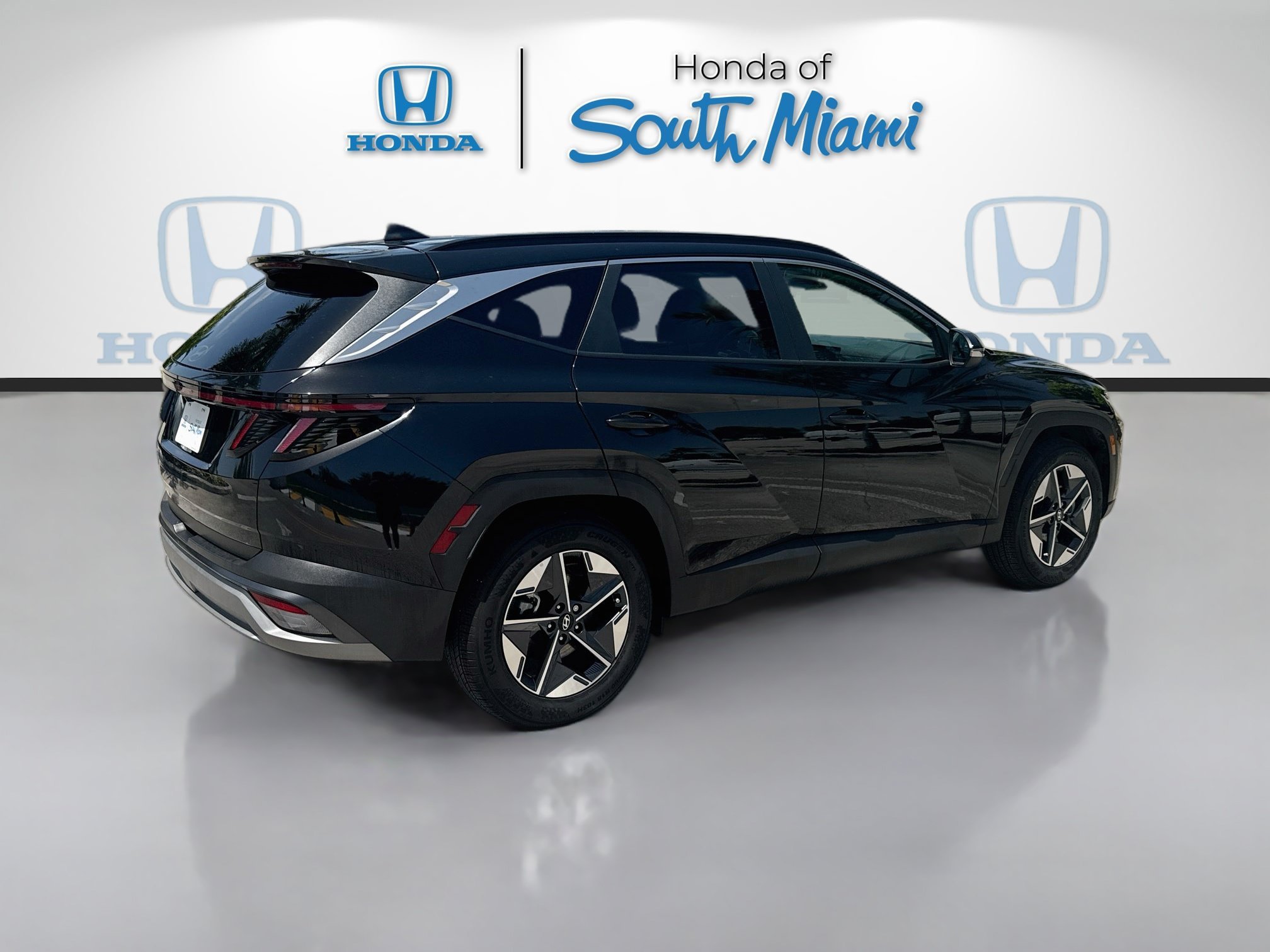 Used 2025 Phantom Black Hyundai SEL Convenience image 7