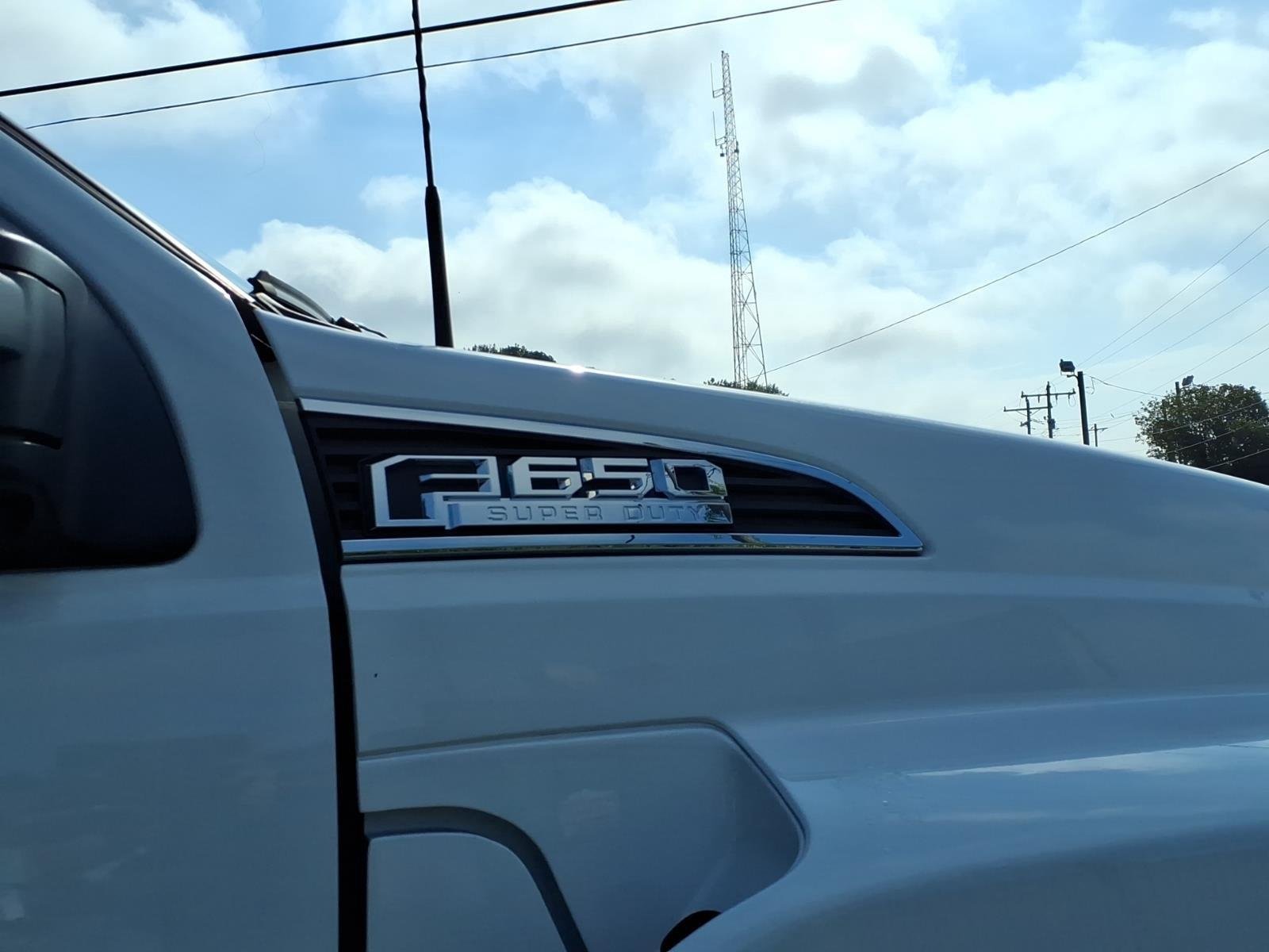Used 2024 WHITE FORD MEDIUM TRUCK  image 7