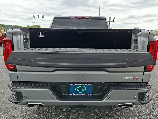 Used 2025 Silver GMC AT4 image 31