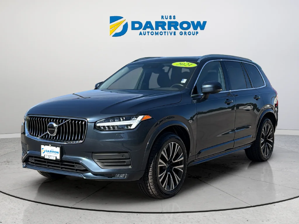 Used 2021 Blue Volvo T6 Momentum image 1