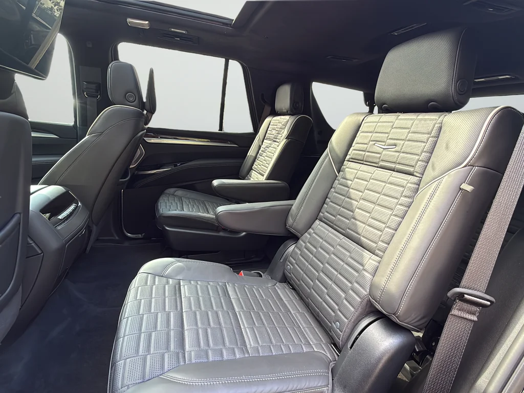 Used 2025 Black Cadillac Sport Platinum image 32