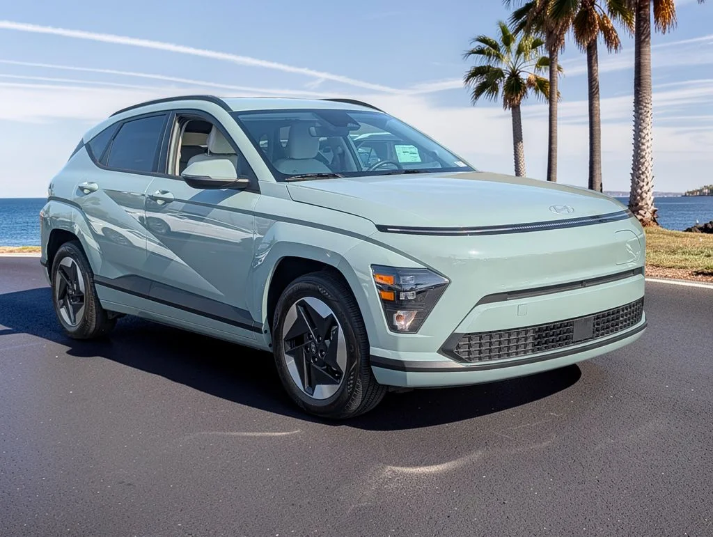 Used 2024 Green Hyundai SEL image 4