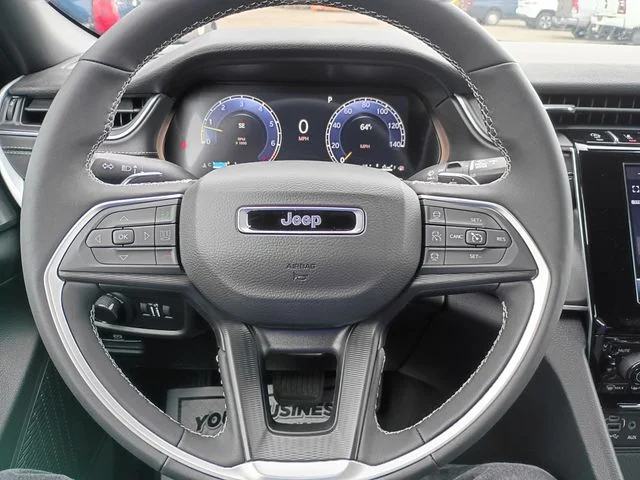 2025 Jeep Grand Cherokee Altitude - Photo 13