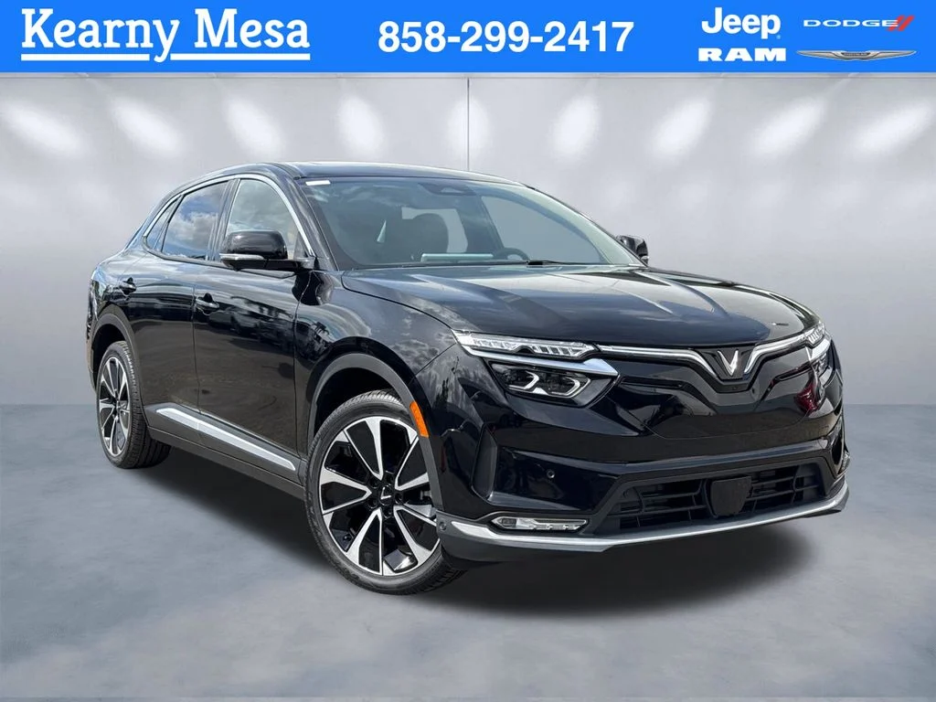 2025 VinFast VF 8 VF 8 Plus Standard Range's photo