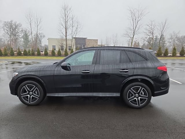 New 2026 Black Mercedes-Benz GLC300 image 6