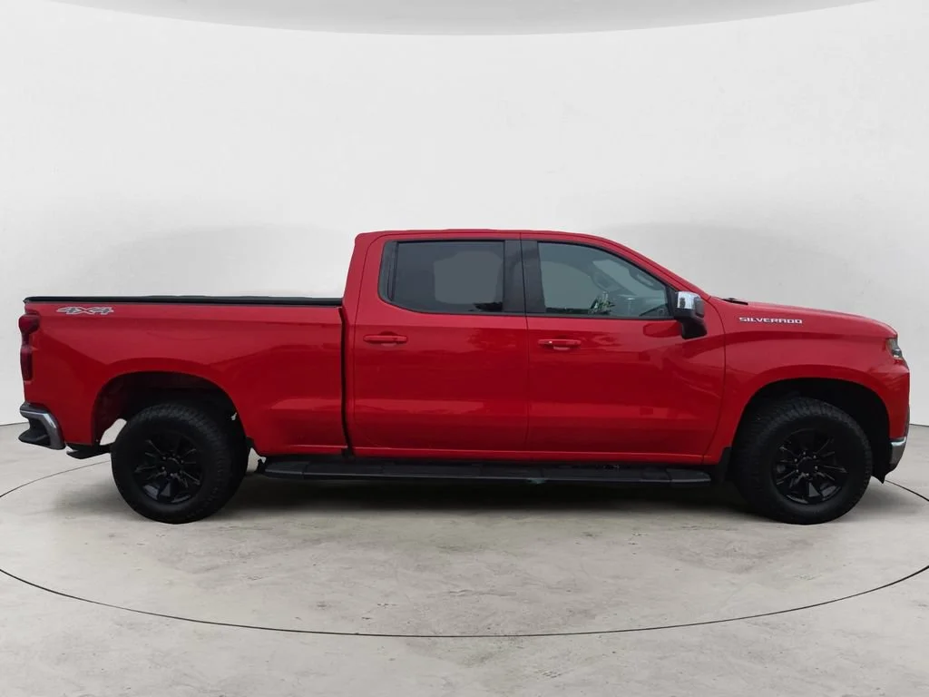 Used 2022 Red Hot Chevrolet LT image 4