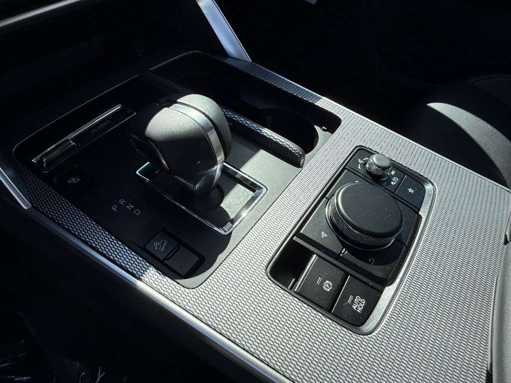 2025 Mazda CX-90 Preferred Package - Photo 13