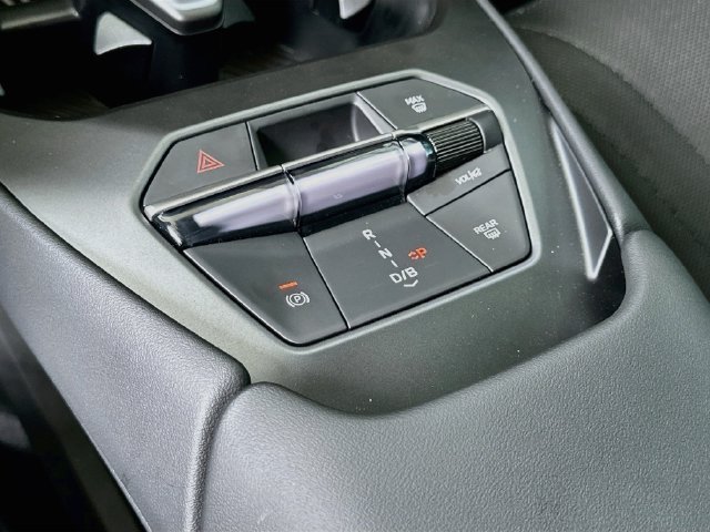 New 2027 White BMW 50 xDrive image 13