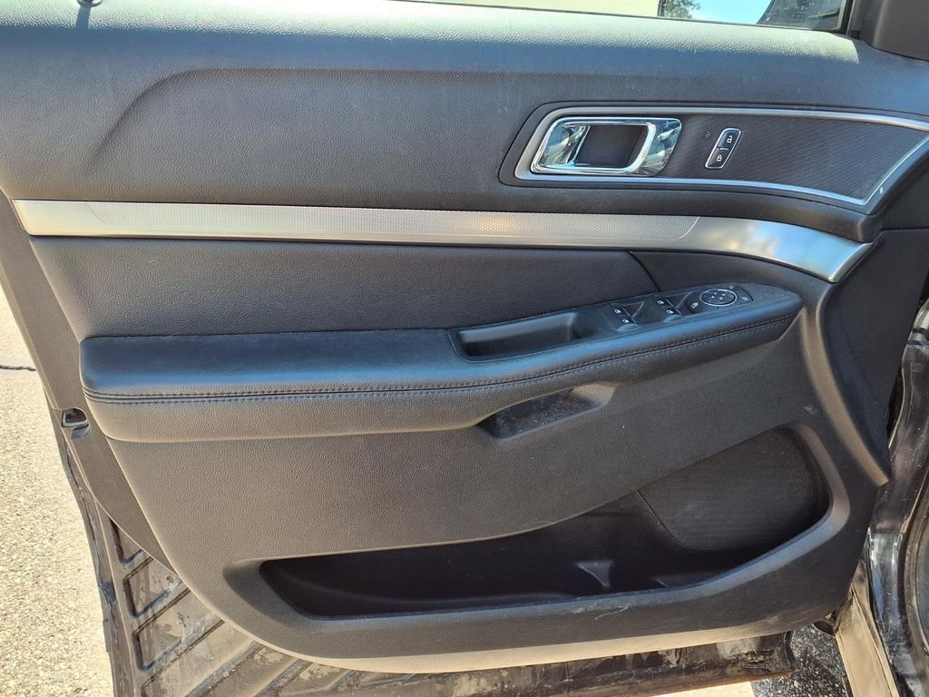 Used 2018 Black Ford XLT image 13