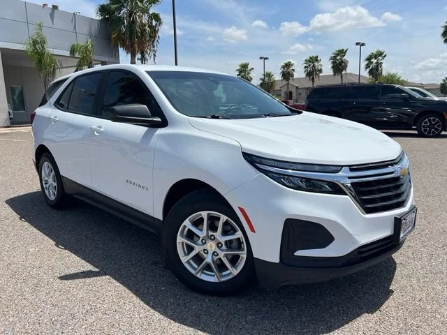 Used 2022 SUMMIT WHITE Chevrolet LS image 1