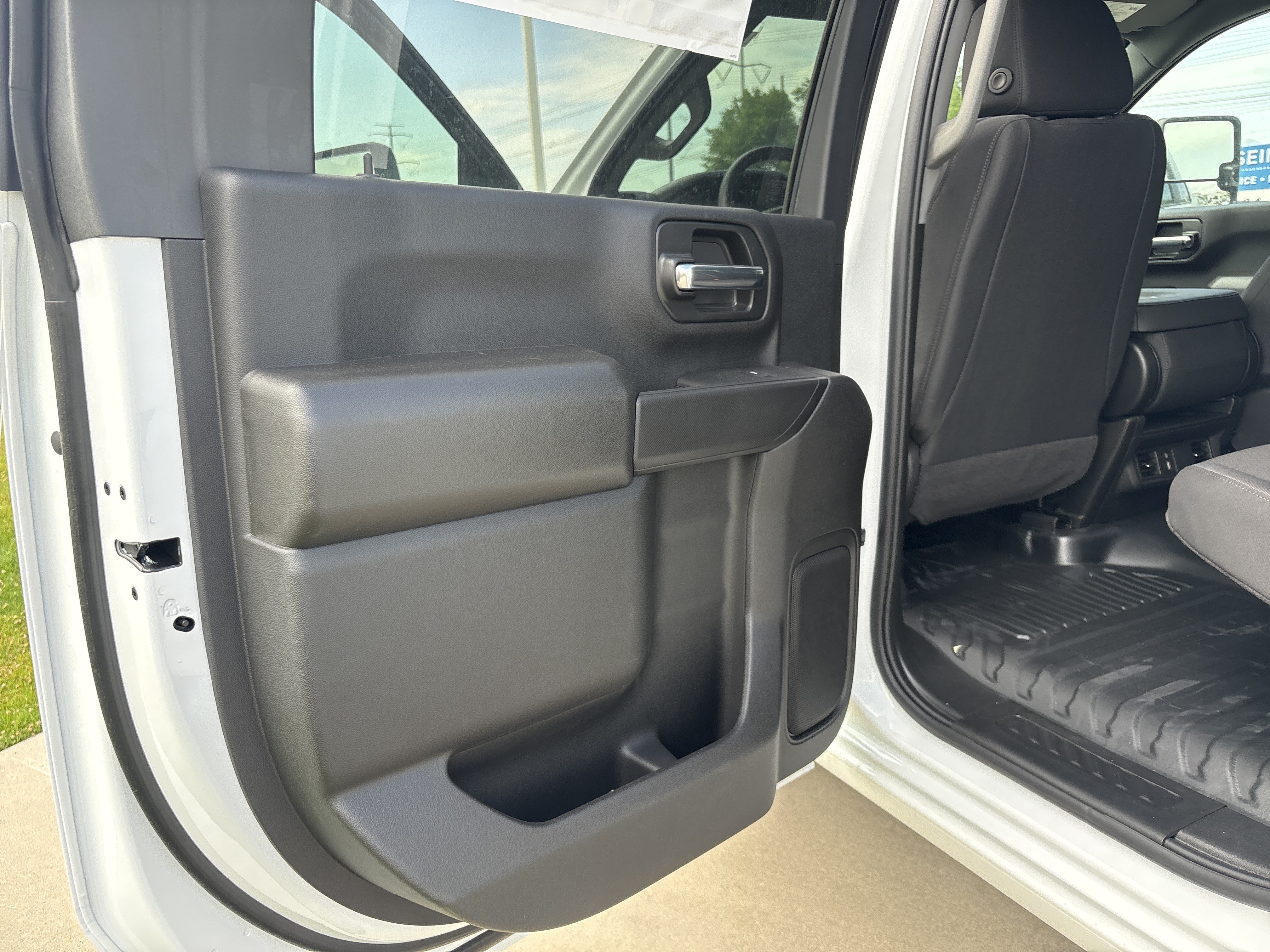 New 2026 Summit White GMC Pro image 13