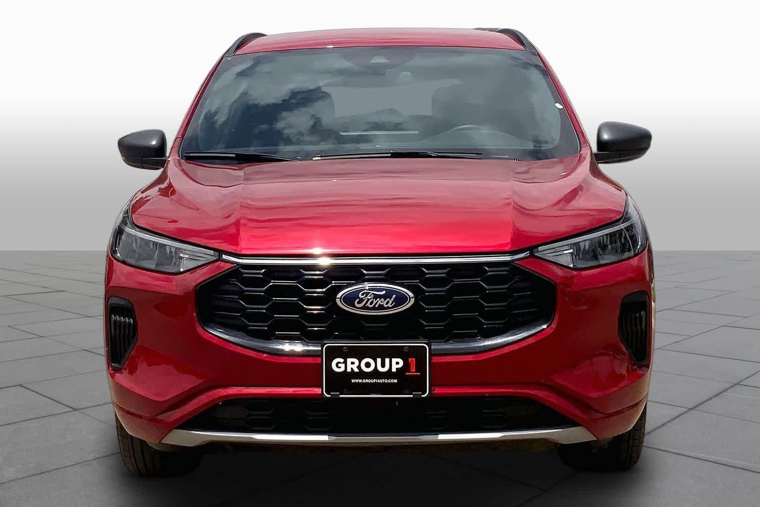 Used 2024 Rapid Red Metallic Tinted Clearcoat Ford ST-Line image 4