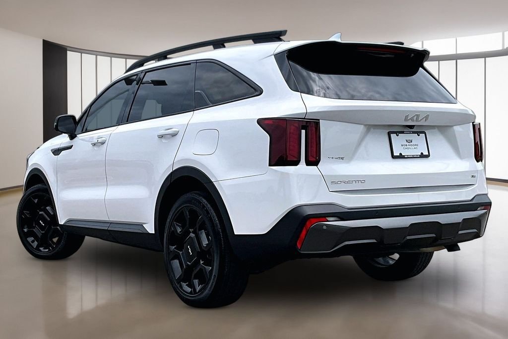 Used 2024 White Kia X-Line EX image 12