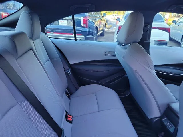 Used 2024  Toyota SE image 31