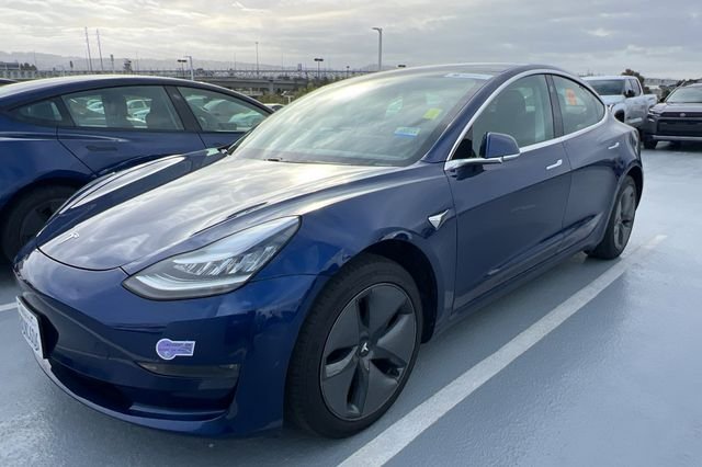 2019 Tesla Model 3 Standard Range Plus's photo