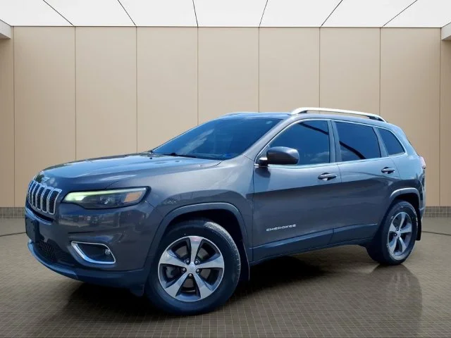 Used 2019 Gray Jeep Limited image 2