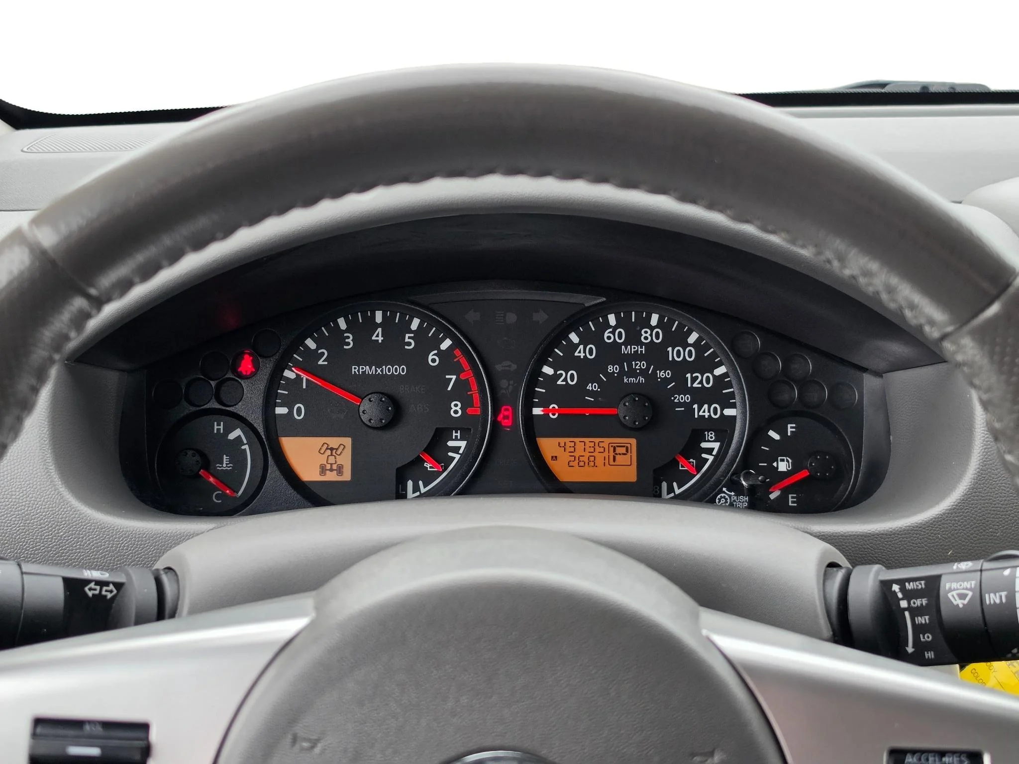 Used 2017 Glacier White Nissan SV V6 image 13