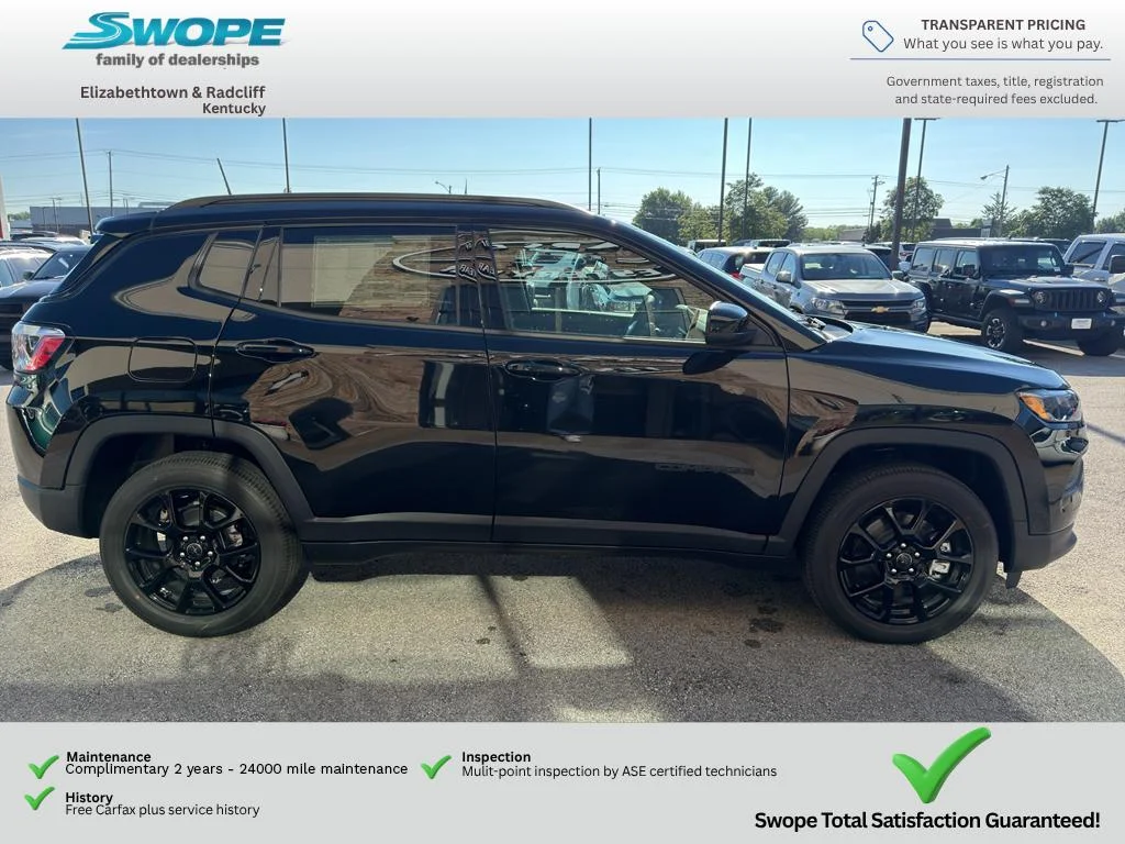 New 2026 Diamond Black Crystal Pearl-Coat Exterior Paint Jeep Latitude Altitude image 6