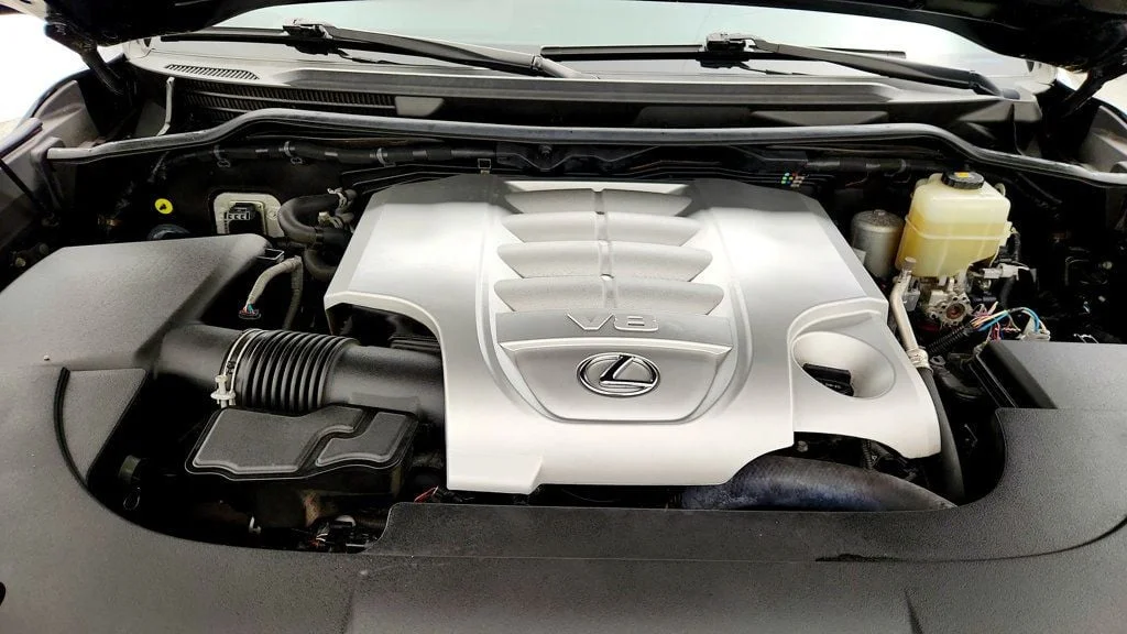 Used 2019 Black Onyx Lexus LX 570 Three Row 4WD w/ Mark Levinson, Rear DVD & Luxury Pkg image 31