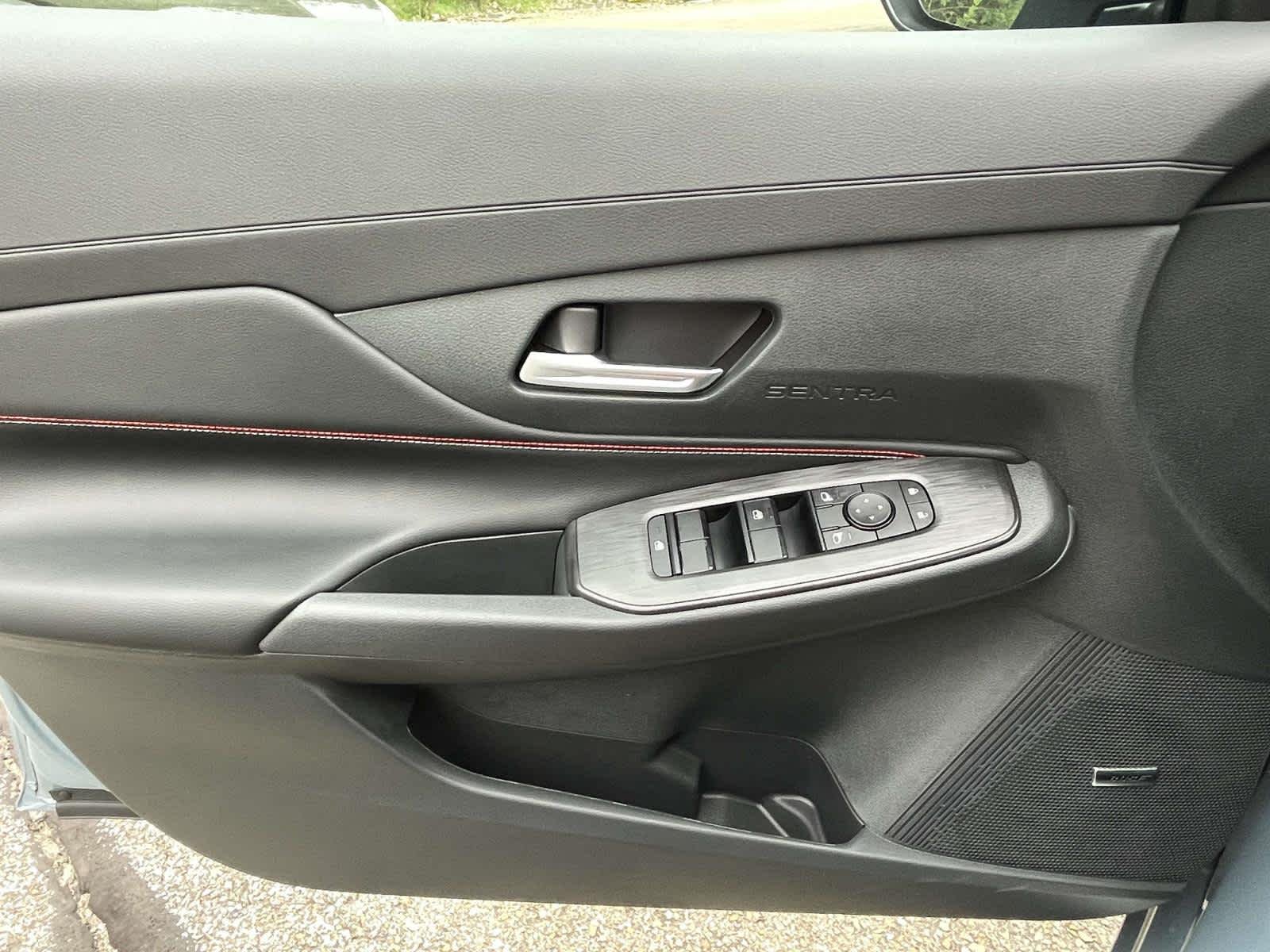 New 2027 Atlantic Gray Metallic Nissan SR image 27