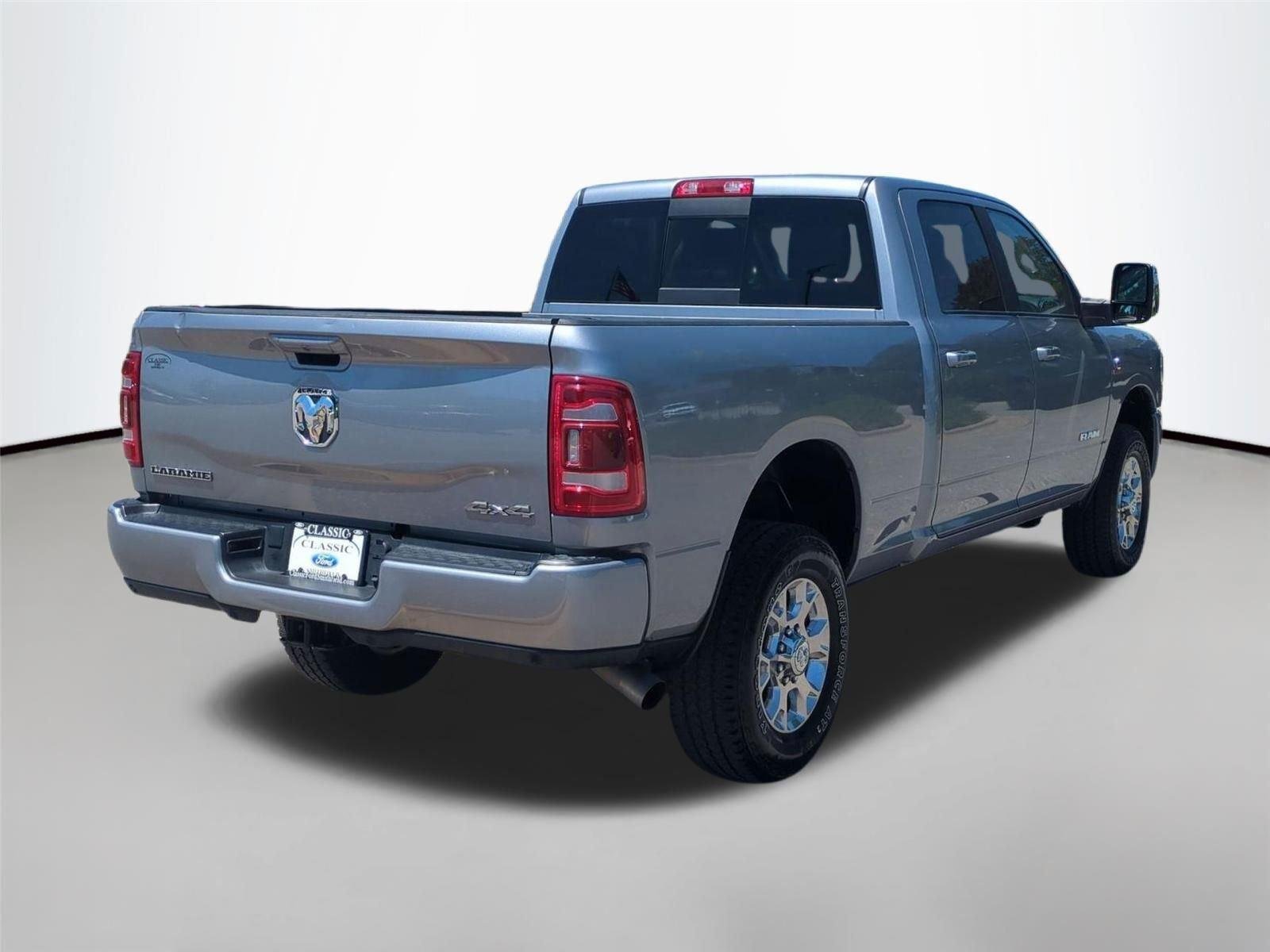 Used 2024 Billet Silver Metallic Clearcoat Ram Laramie image 5