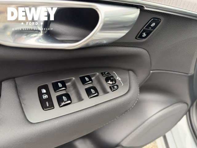 Used 2026 Gray Metallic Volvo Ultra Dark Theme image 10