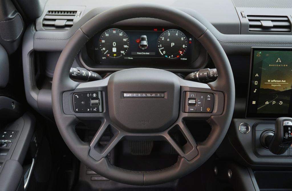 Used 2026 Black Land Rover X-Dynamic SE image 16