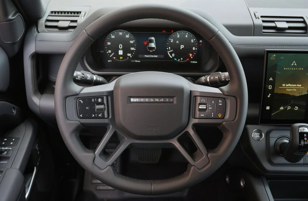 Used 2026 Black Land Rover X-Dynamic SE image 16