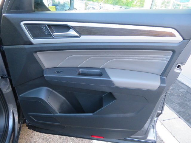 Used 2021 Platinum Gray Metallic Volkswagen 2.0T SE image 13