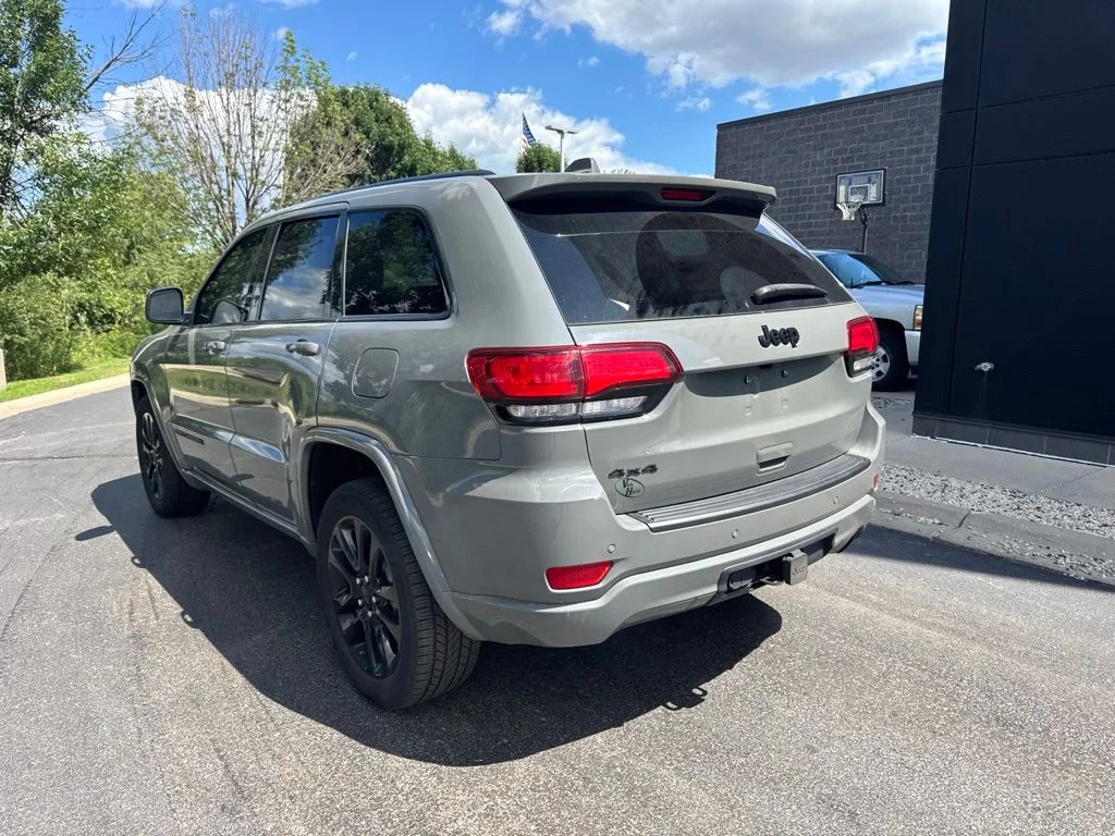 Used 2020 Gray Jeep Altitude image 7