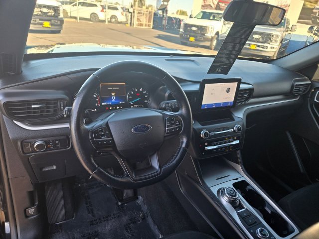 Used 2020 Black Ford XLT image 6