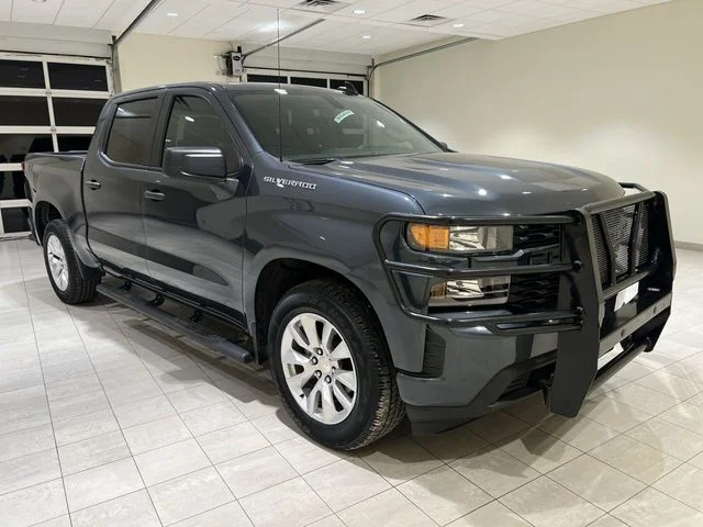 Used 2019 Gray Chevrolet Custom image 7