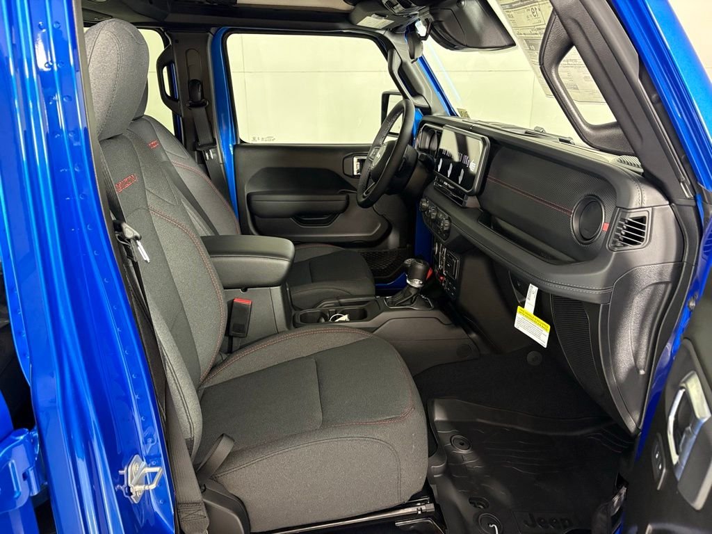 New 2026 Hydro Blue Pearl-Coat Exterior Paint Jeep Rubicon image 16