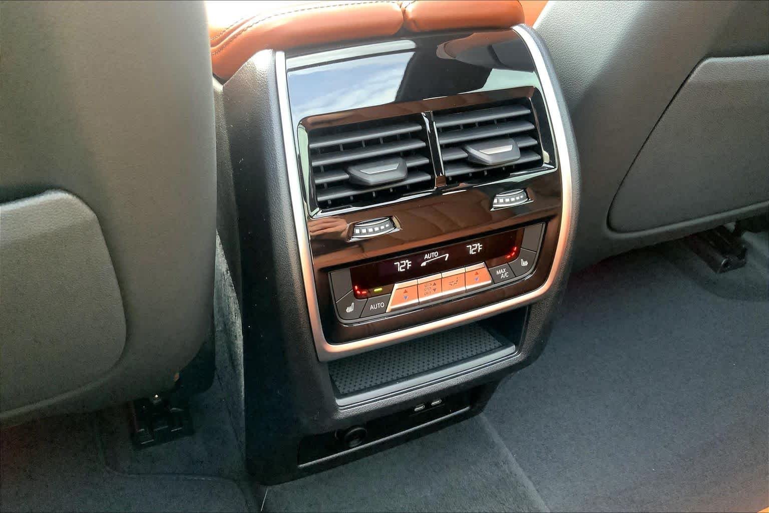New 2026 Skyscraper Grey Metallic BMW sDrive40i image 17