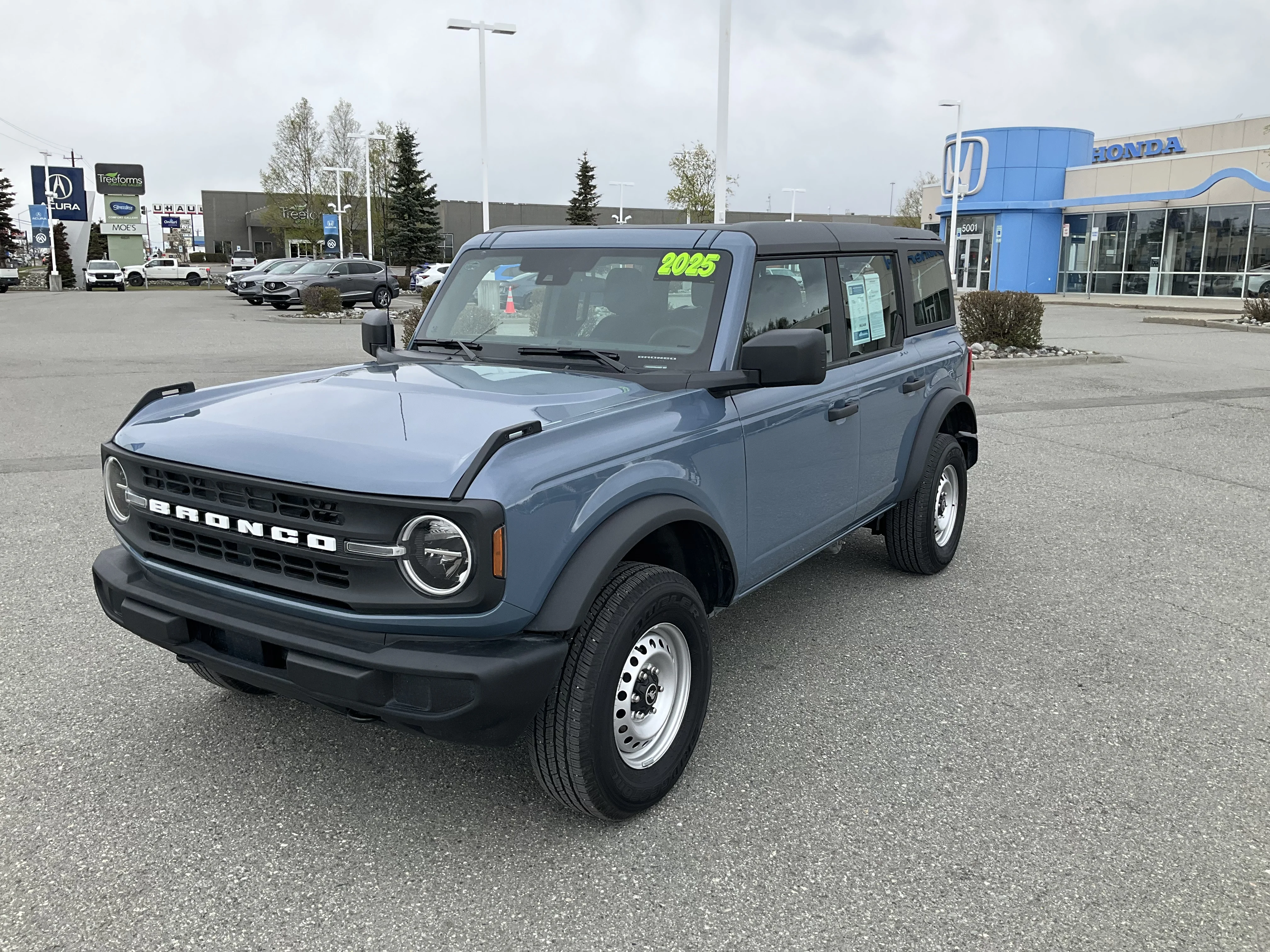 2025 Ford Bronco Base 4x4's photo