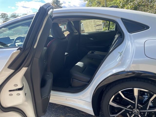 2026 Toyota Prius Plug-in Hybrid XSE - Photo 18