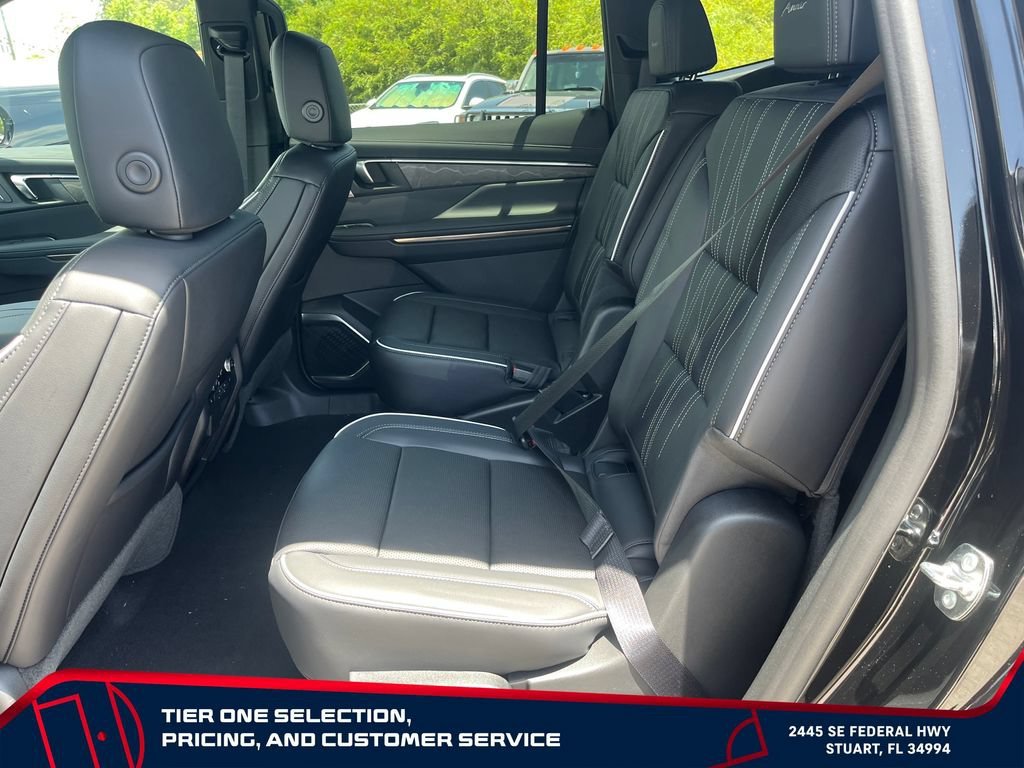 New 2026 Ebony Twilight Metallic Buick Avenir image 11