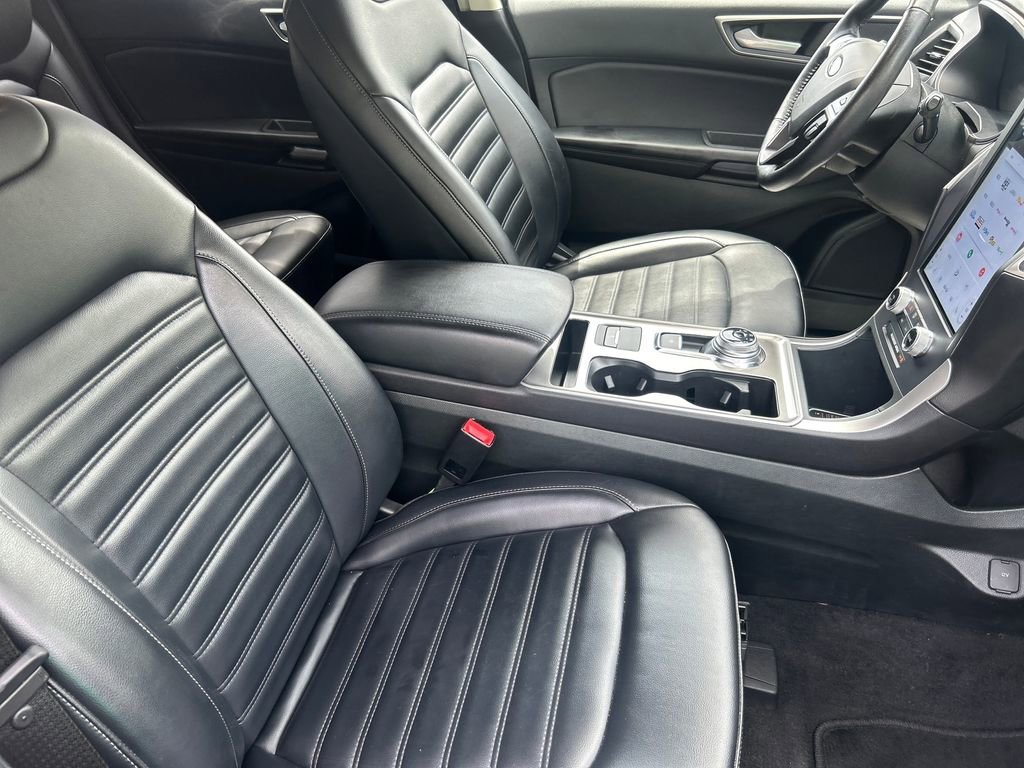 Used 2023 Gray Ford SEL image 14