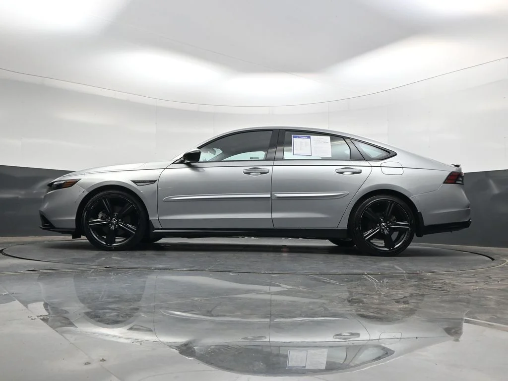 Used 2024 Solar Silver Metallic Honda Sport-L image 35