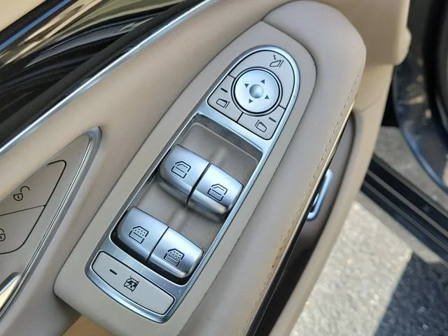 Used 2018 Magnetite Black Mercedes-Benz Maybach S 560 image 8