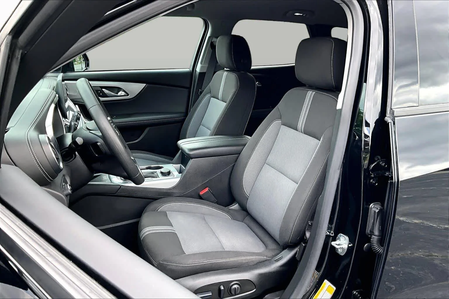 Used 2023 Black Chevrolet LT image 8