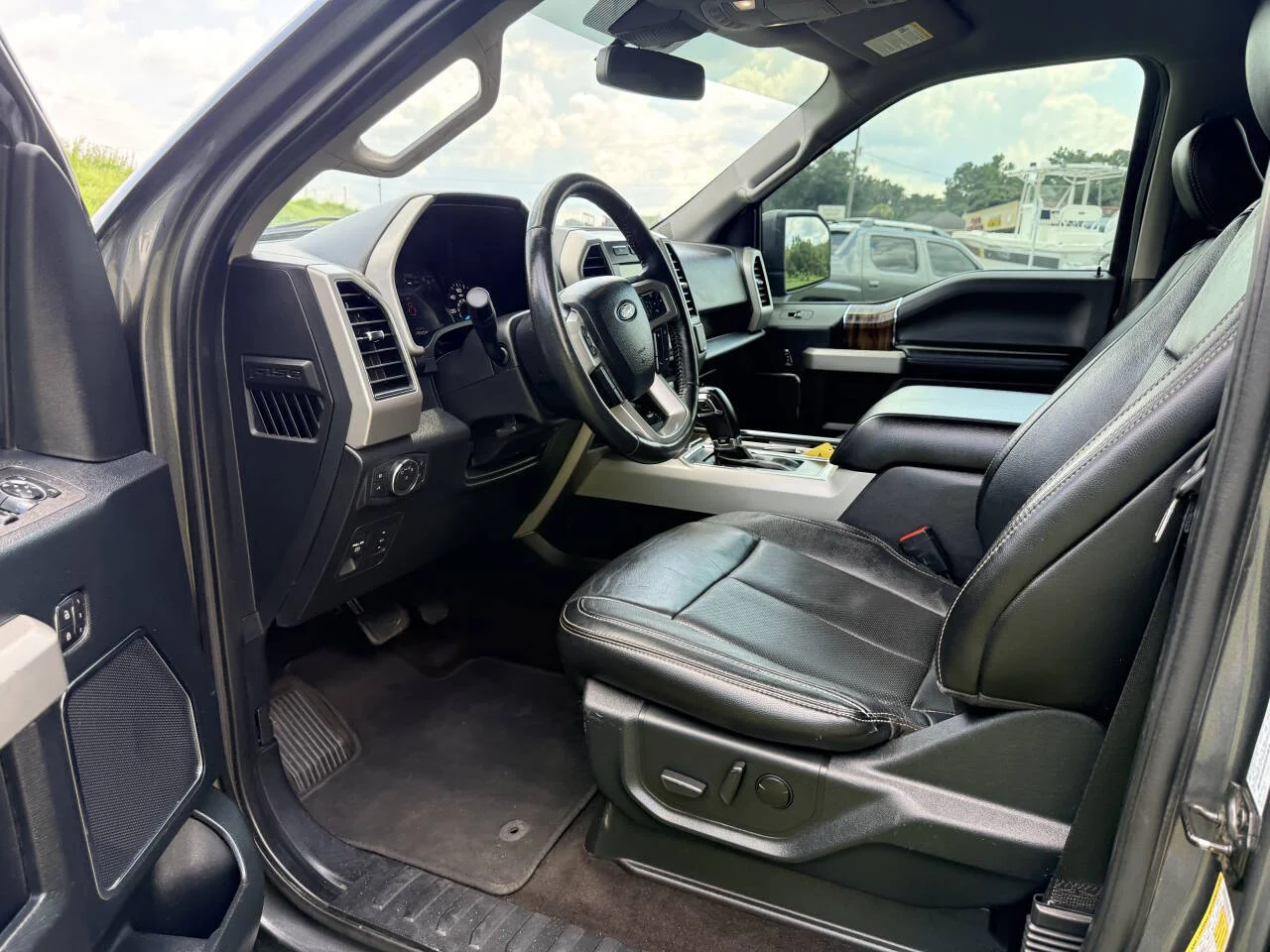 Used 2020 Gray Ford Lariat 4x2 4dr SuperCrew 5.5 ft. SB image 12