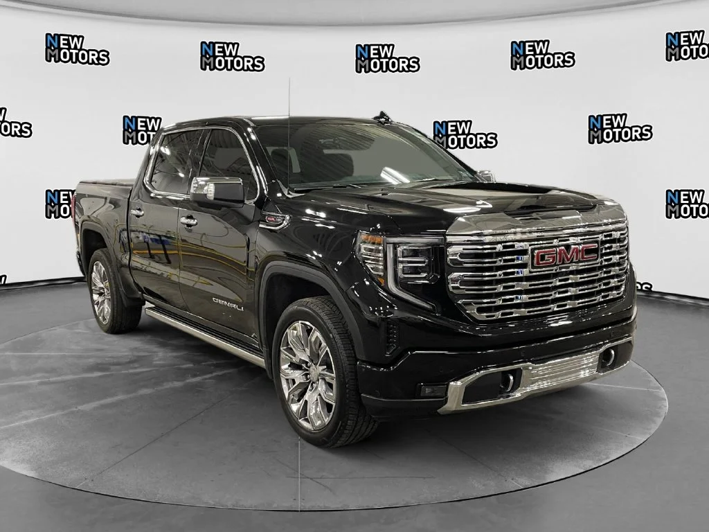 Used 2026 Onyx Black GMC Denali image 7