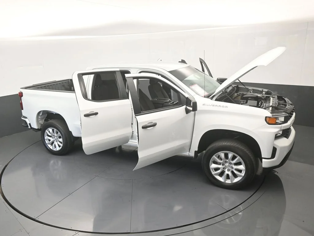 Used 2022 Summit White Chevrolet Custom image 70