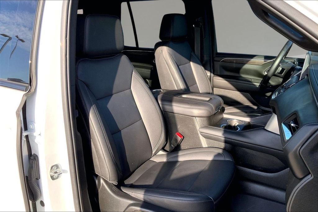 Used 2023 Summit White Chevrolet Z71 image 7